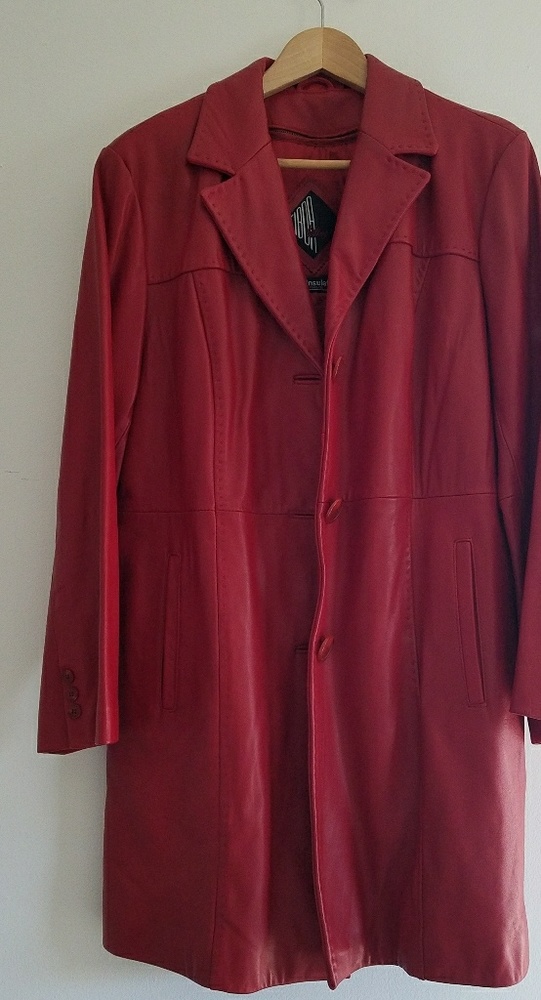 NEW: Tibor Ladies Red Leather Coat - Picture 2 of 7